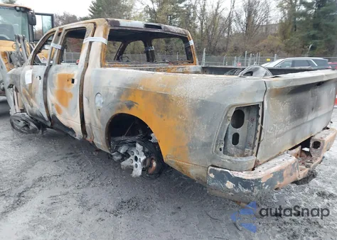 2010 Dodge Ram 1500 Slt/Sport/Trx from USA, damaged, VIN 1D7RV1CT8AS165827